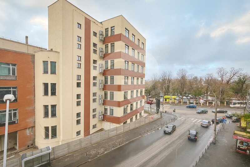 Lacul Tei   Teiul Doamnei, Etaj 3, 2 balcoane , Orientare VEST, Bloc reabilitat