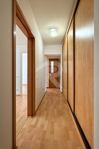 Lacul Tei   Teiul Doamnei, Etaj 3, 2 balcoane , Orientare VEST, Bloc reabilitat