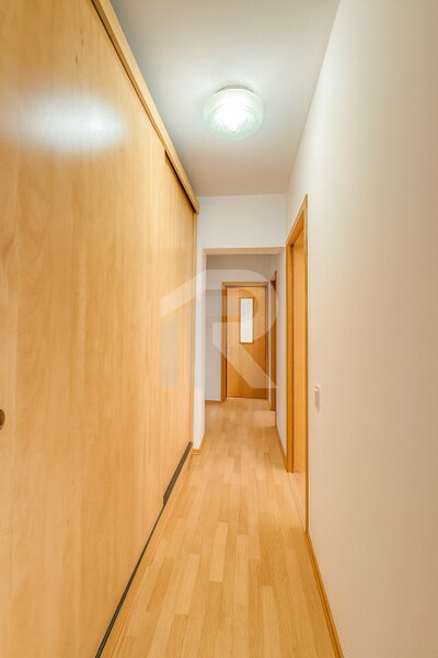 Lacul Tei   Teiul Doamnei, Etaj 3, 2 balcoane , Orientare VEST, Bloc reabilitat